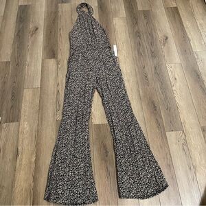 NEW Flynn Skye Floral Halter Jumpsuit‎